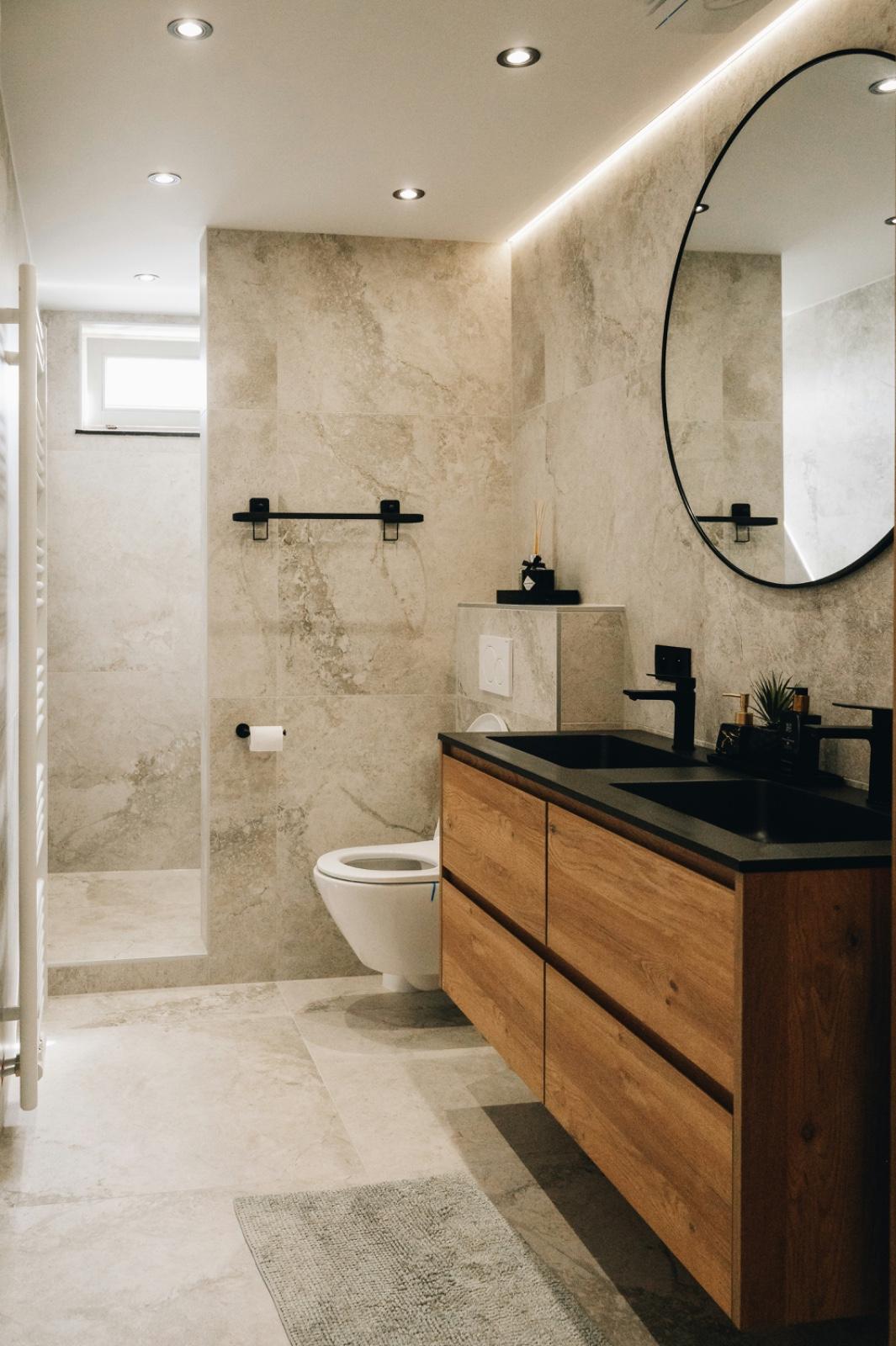 Bathroom & utility